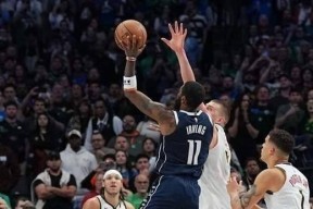 勇士绝杀时刻，三连败点燃赛场，欧文迎来胜利！的简单介绍-模拟器试玩