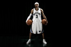 TES不断突破!Rookie连续二十场比赛得分超过败北赢得满堂喝彩-Kaiyun Sports